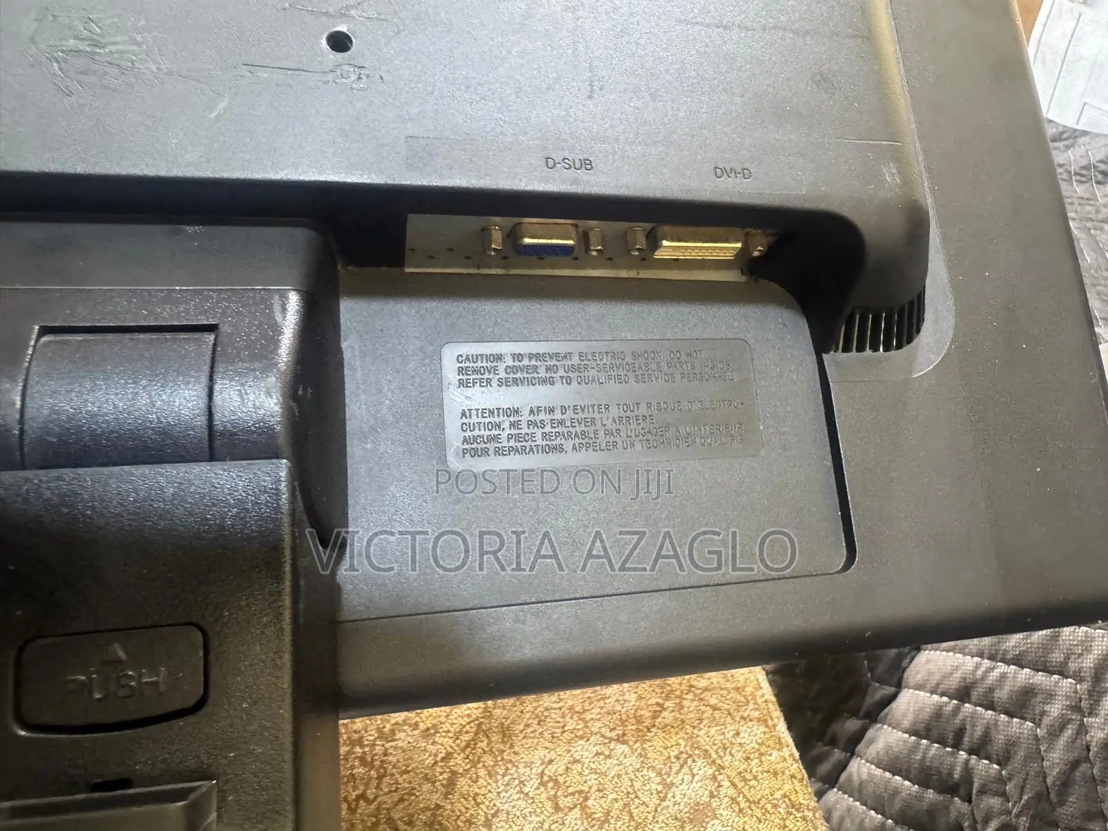 LG 24” Monitor -Flatron W2242tq
