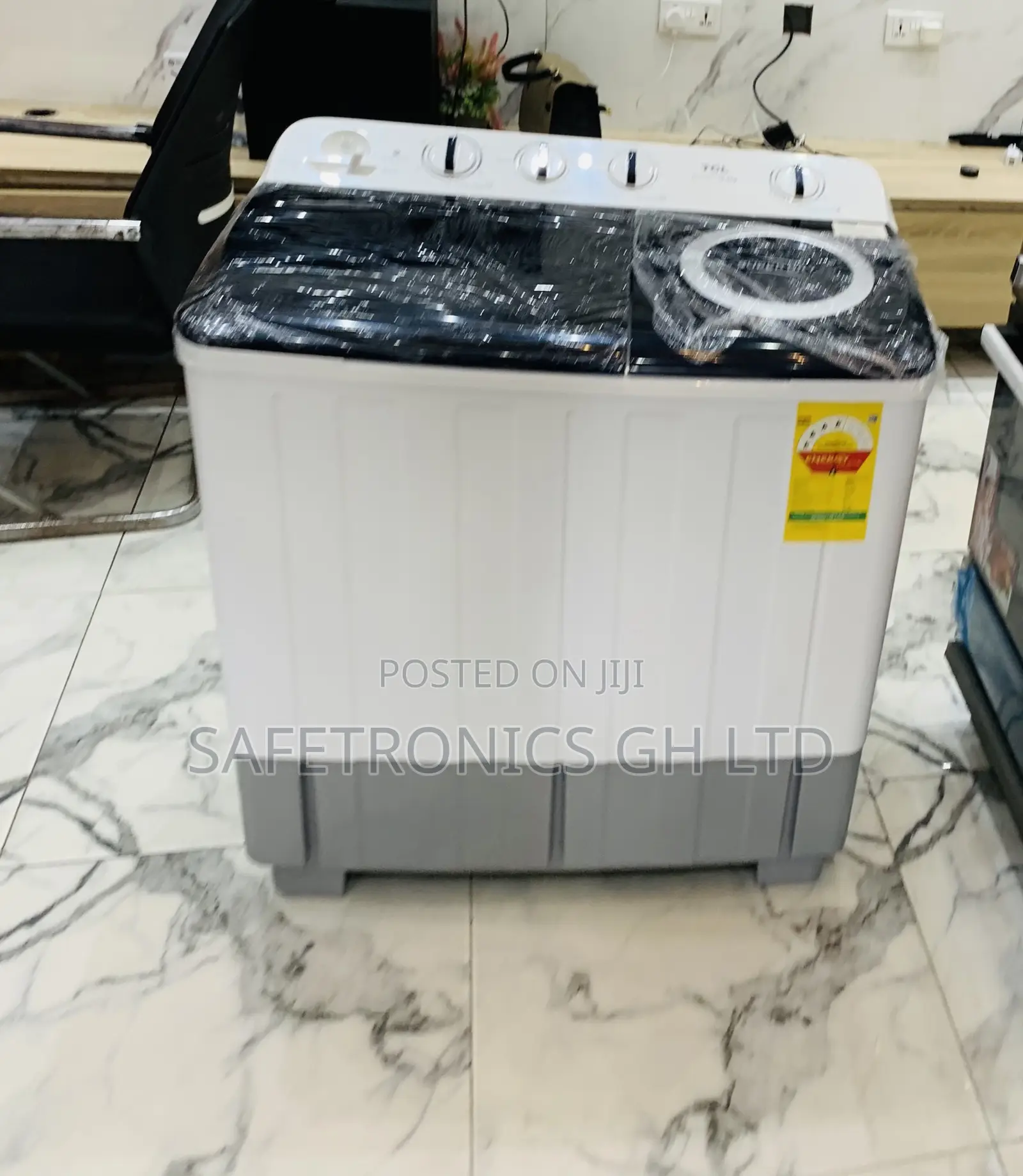 Valuable TCL 10.5KG Twin Tub (Semi-Automatic) Washing Machine (F211TT)