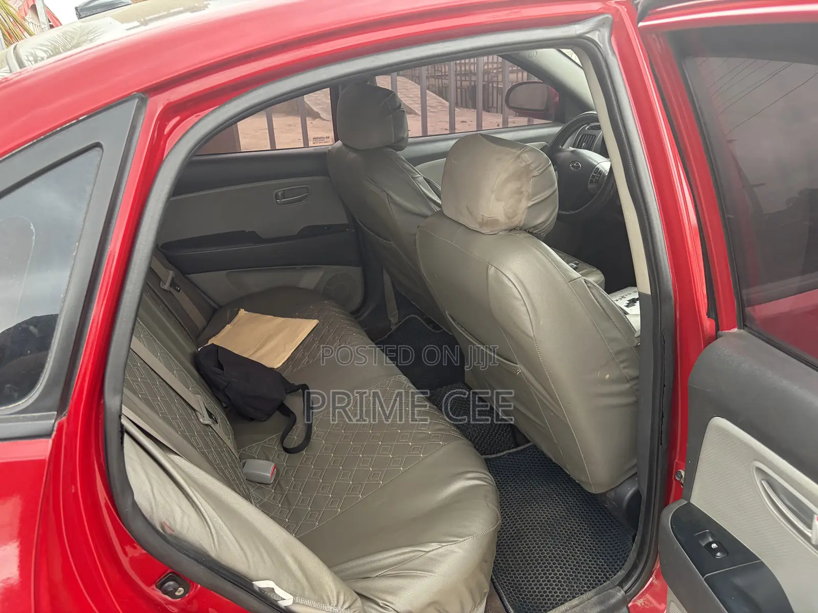 Hyundai Elantra 2008 Red