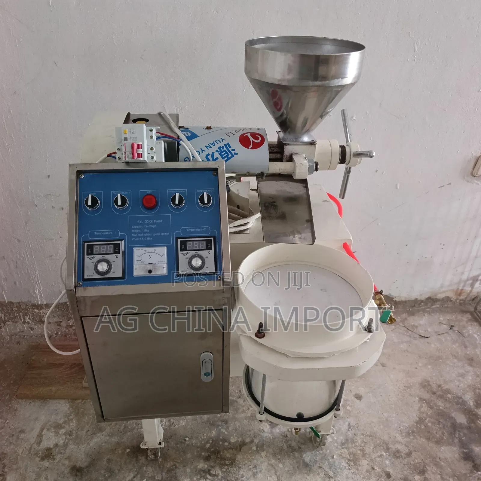 I Extract Oil From Seeds and Filter for Customers