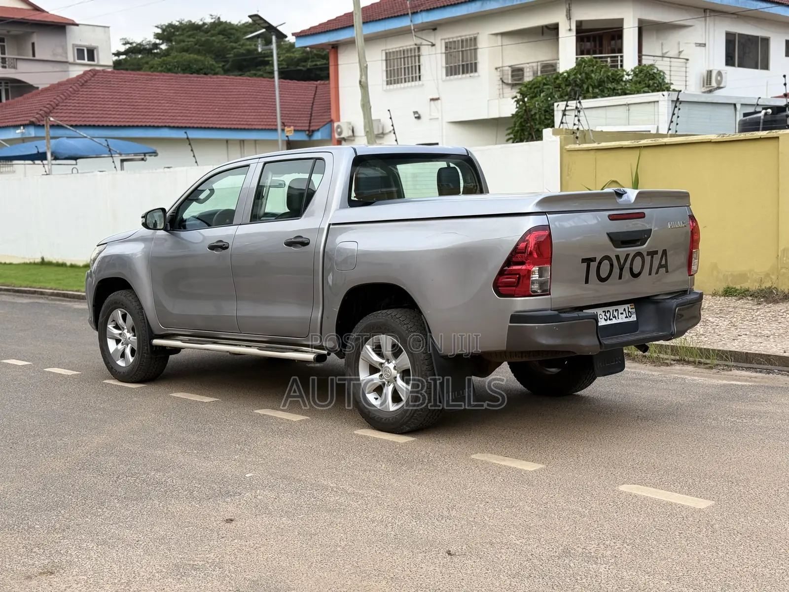 Toyota Hilux Revo Double Cab Petrol 2.7 AWD 2016 Silver