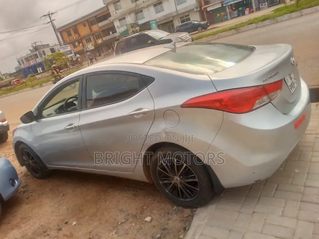 Hyundai Elantra 2014 Silver