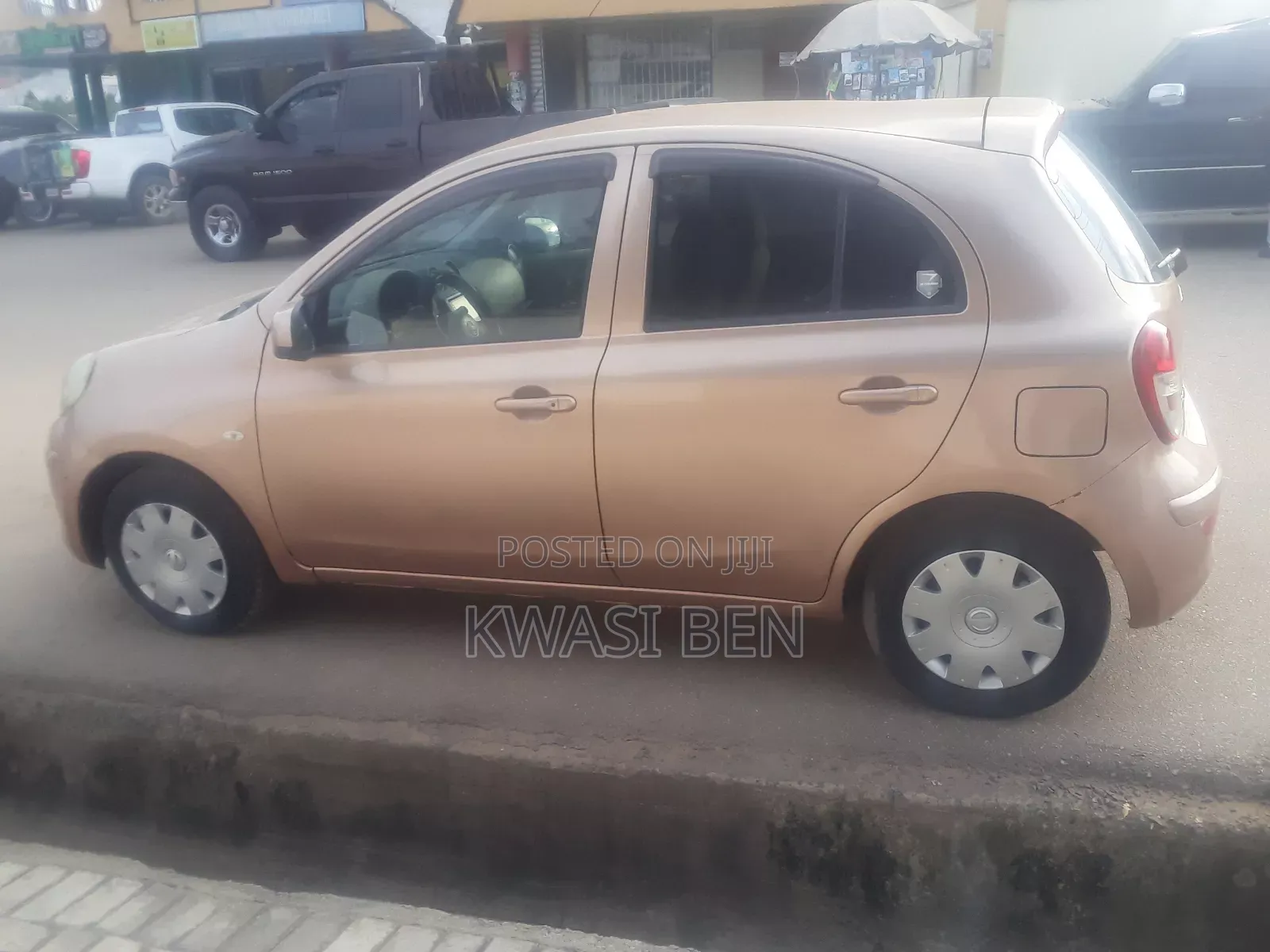 Nissan March 2009 Gold
