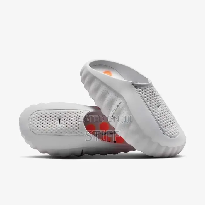 Nike Mind 001
