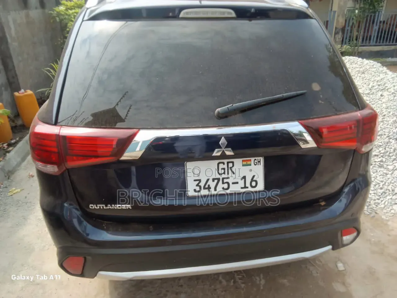 Mitsubishi Outlander 2016 Blue