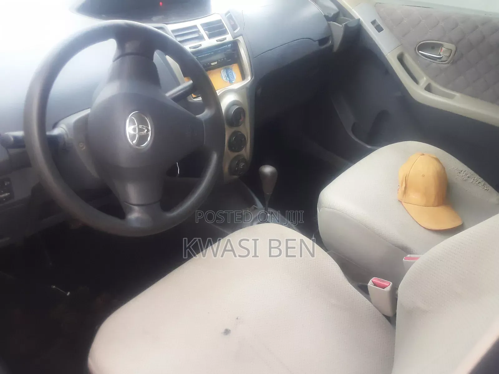Toyota Vitz 2010 Blue