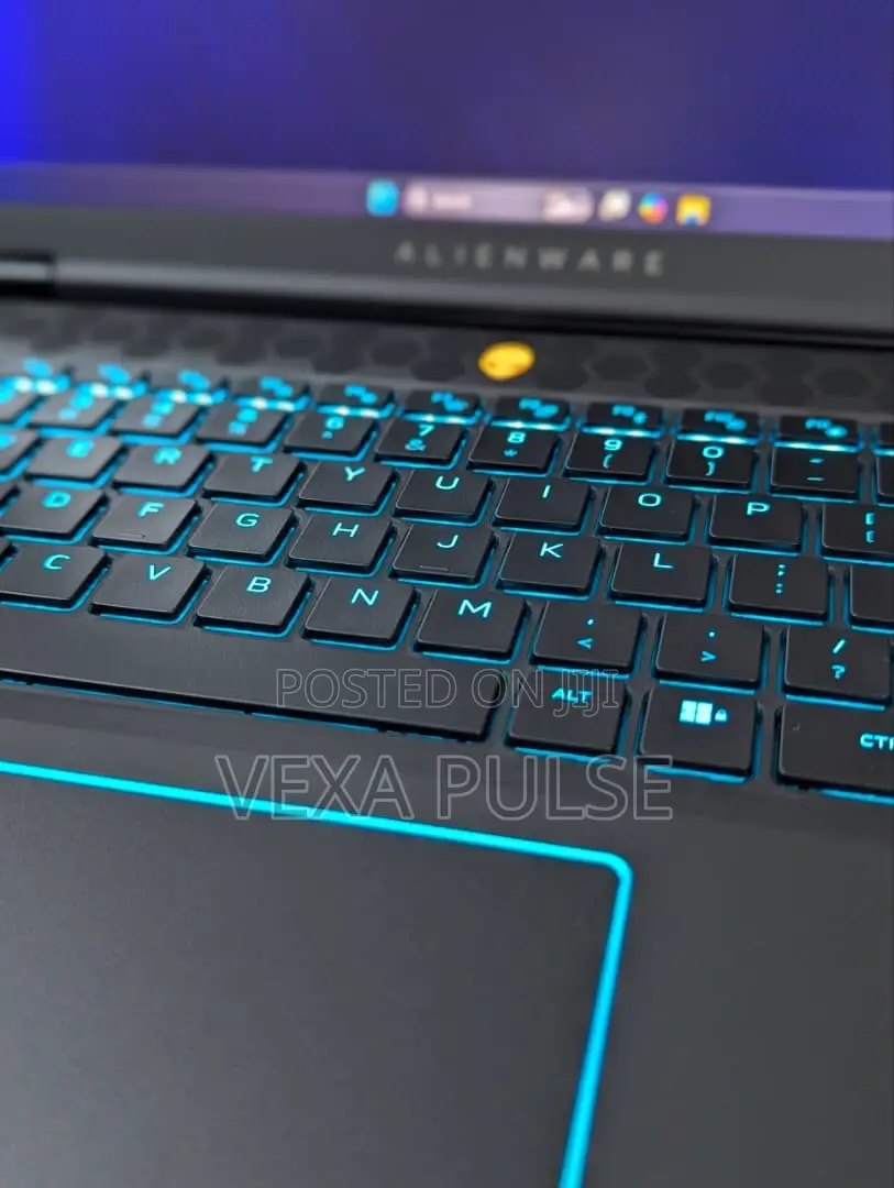 Laptop Alienware M16 R2 32GB Intel Core Ultra 9 SSD 1T