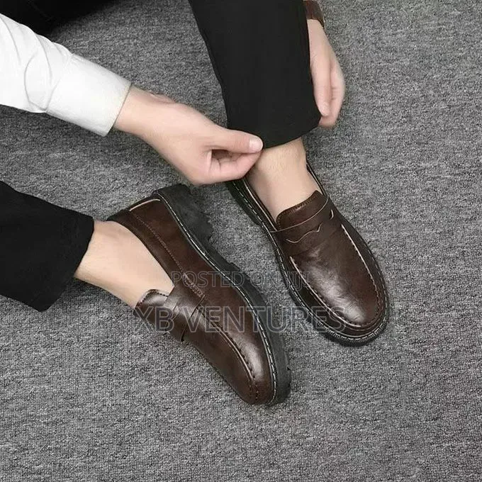 Vintage British-Style Men's Leather Business Shoes Brown