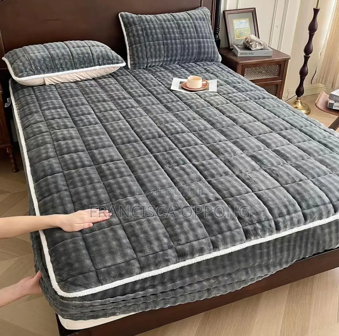 Ultra Soft Fitted Bed Covers ( 1 Fitted Cover 2 Pillowcases)