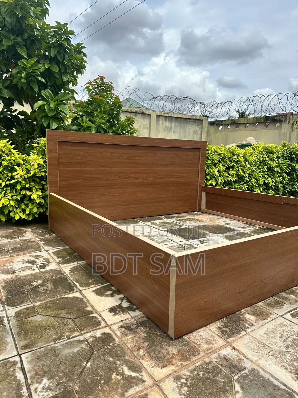 #0032 Queen Size Bedframe Made With Laminated Board