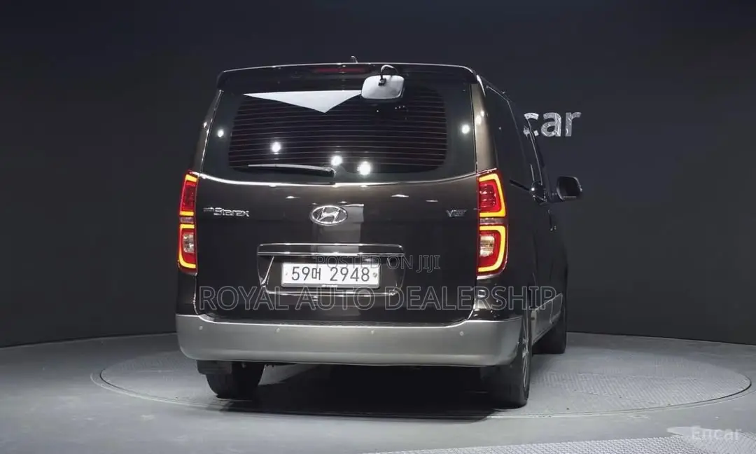 Hyundai Starex 2020 Black