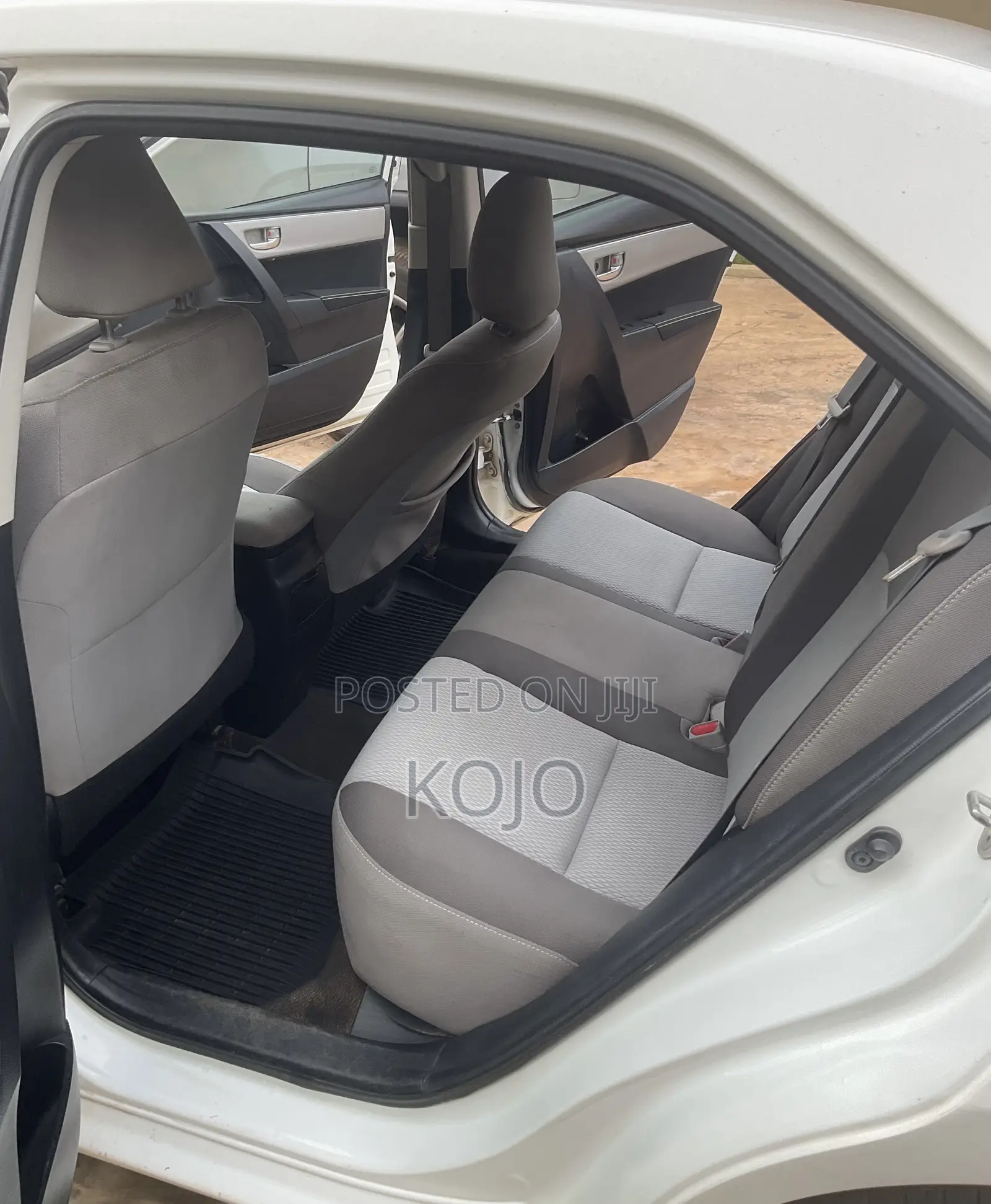 Toyota Corolla 2017 White