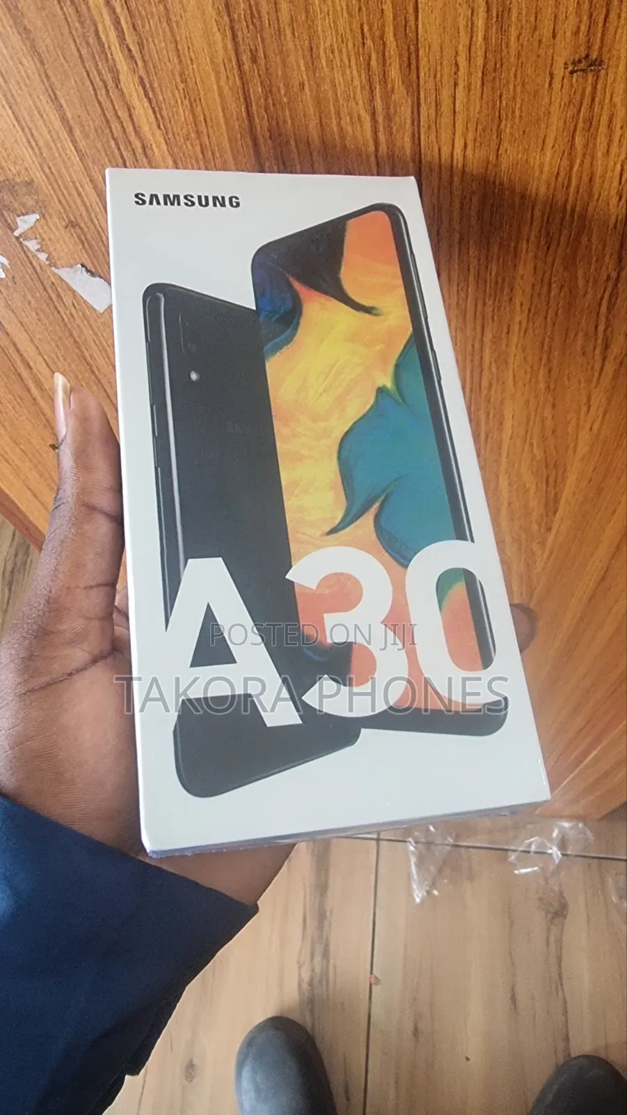 New Samsung Galaxy A30 64 GB Black
