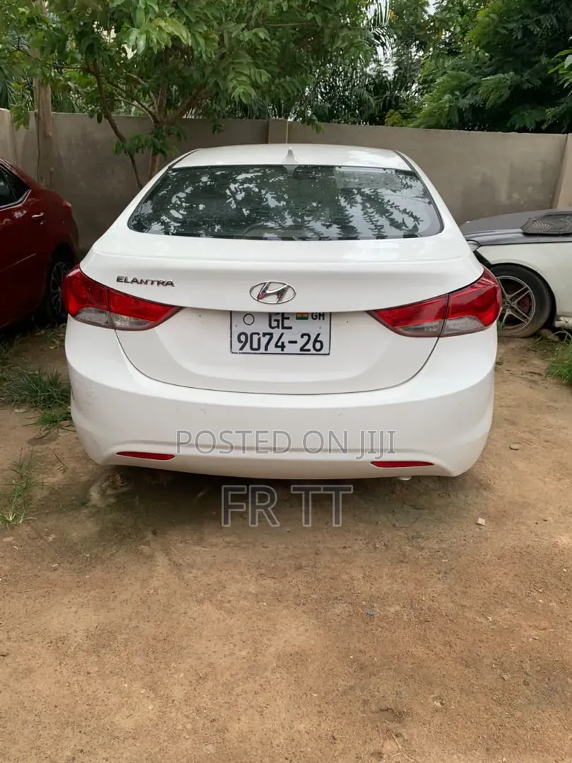 Hyundai Elantra 2013 White
