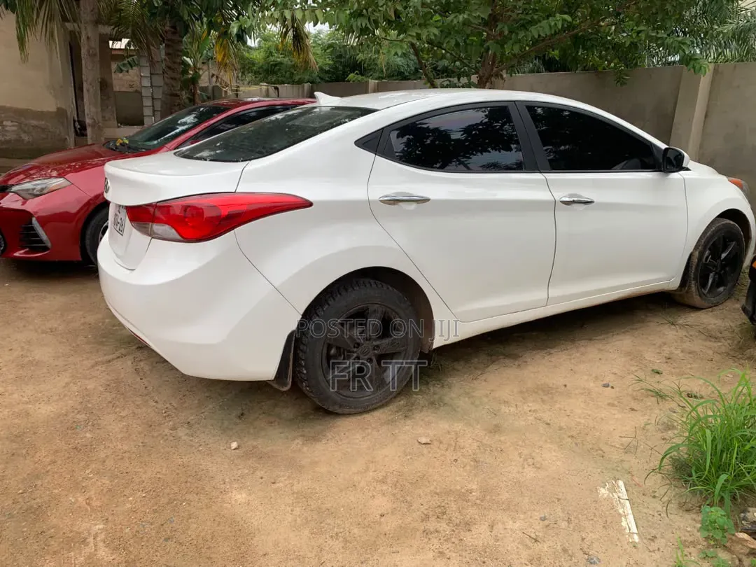 Hyundai Elantra 2013 White