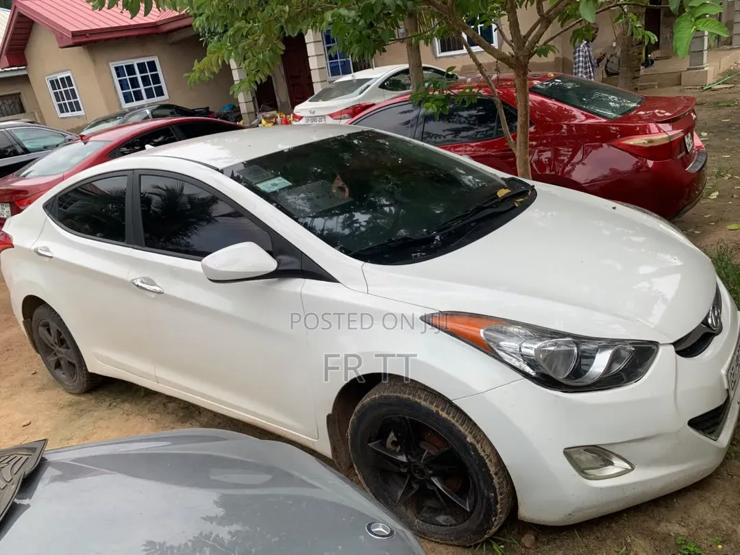 Hyundai Elantra 2013 White