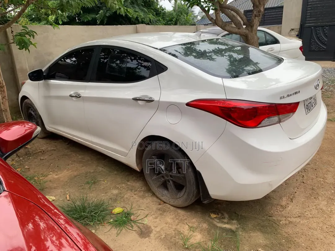 Hyundai Elantra 2013 White