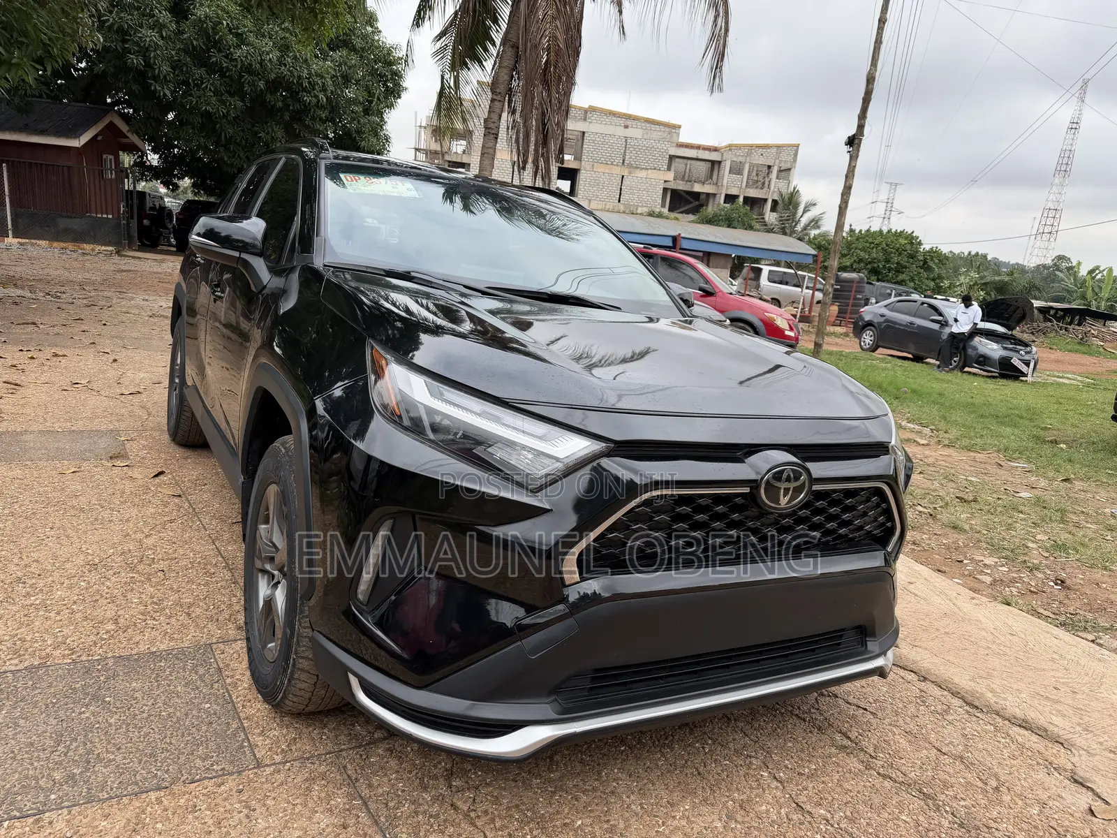 Toyota RAV4 XLE 2022 Black