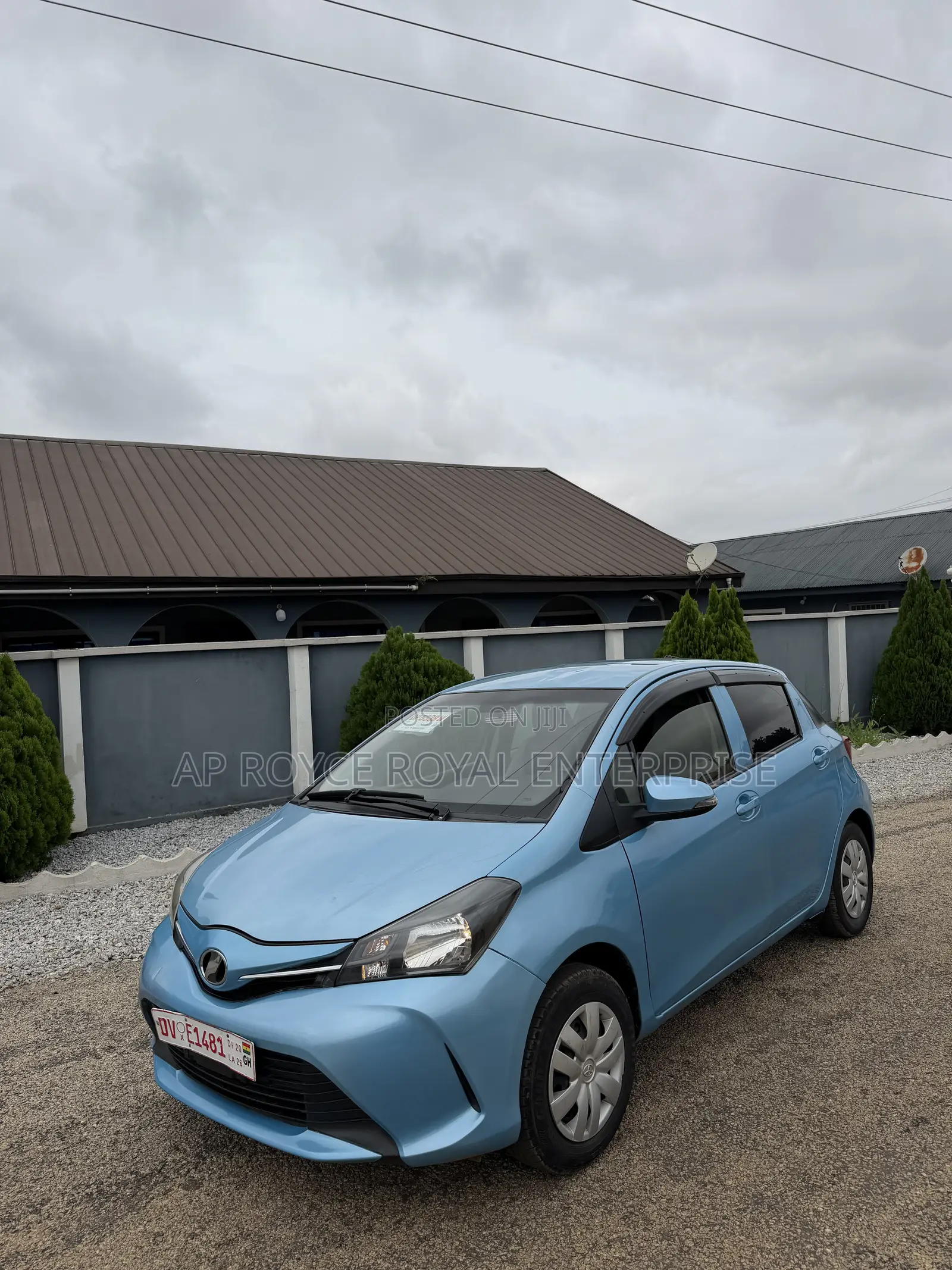 Toyota Vitz 1.5 FWD 5dr 2015 Blue