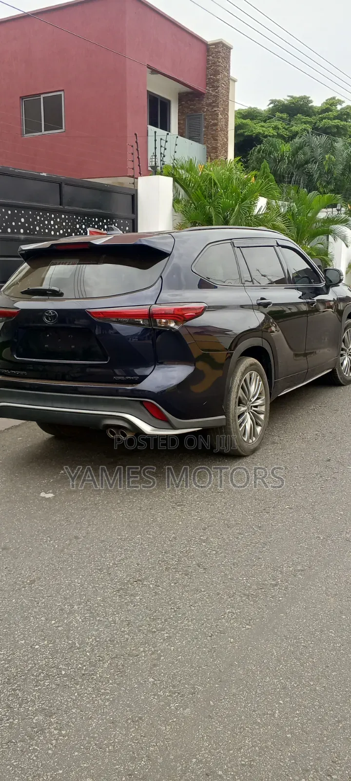 Toyota Highlander 2022 Blue