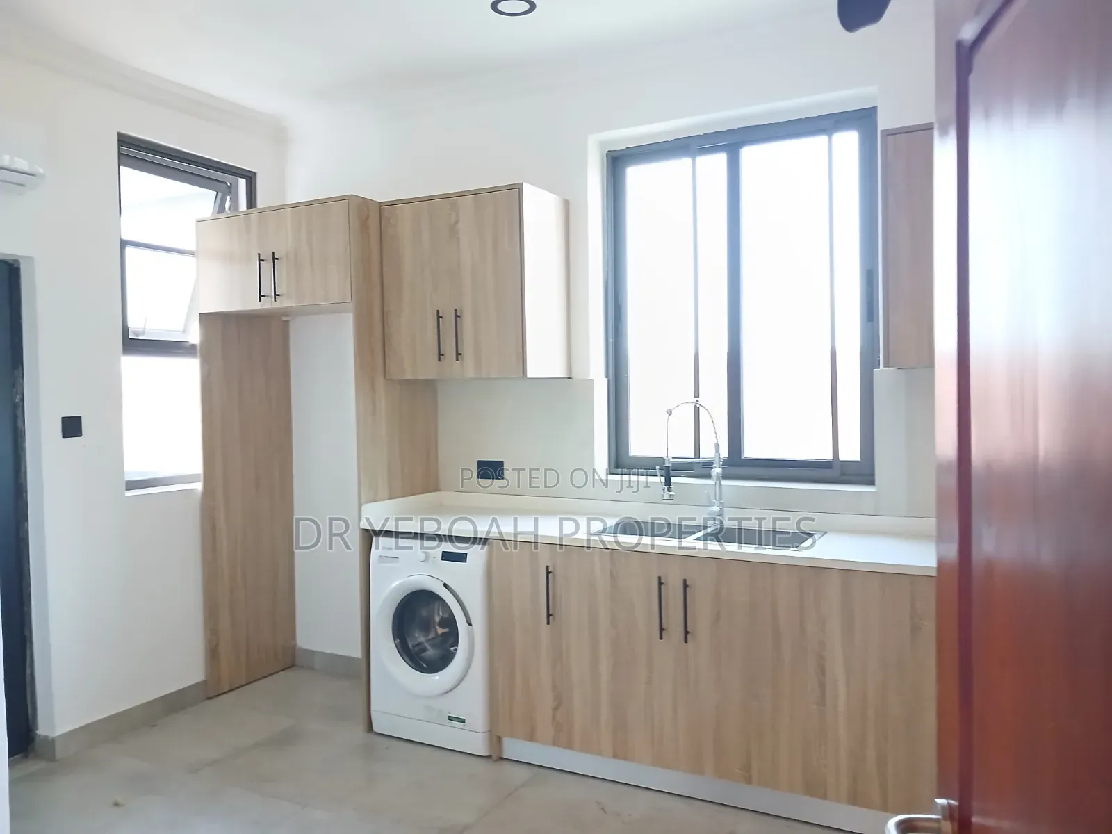 2bdrm Apartment in Spintex Road Manet:- for rent