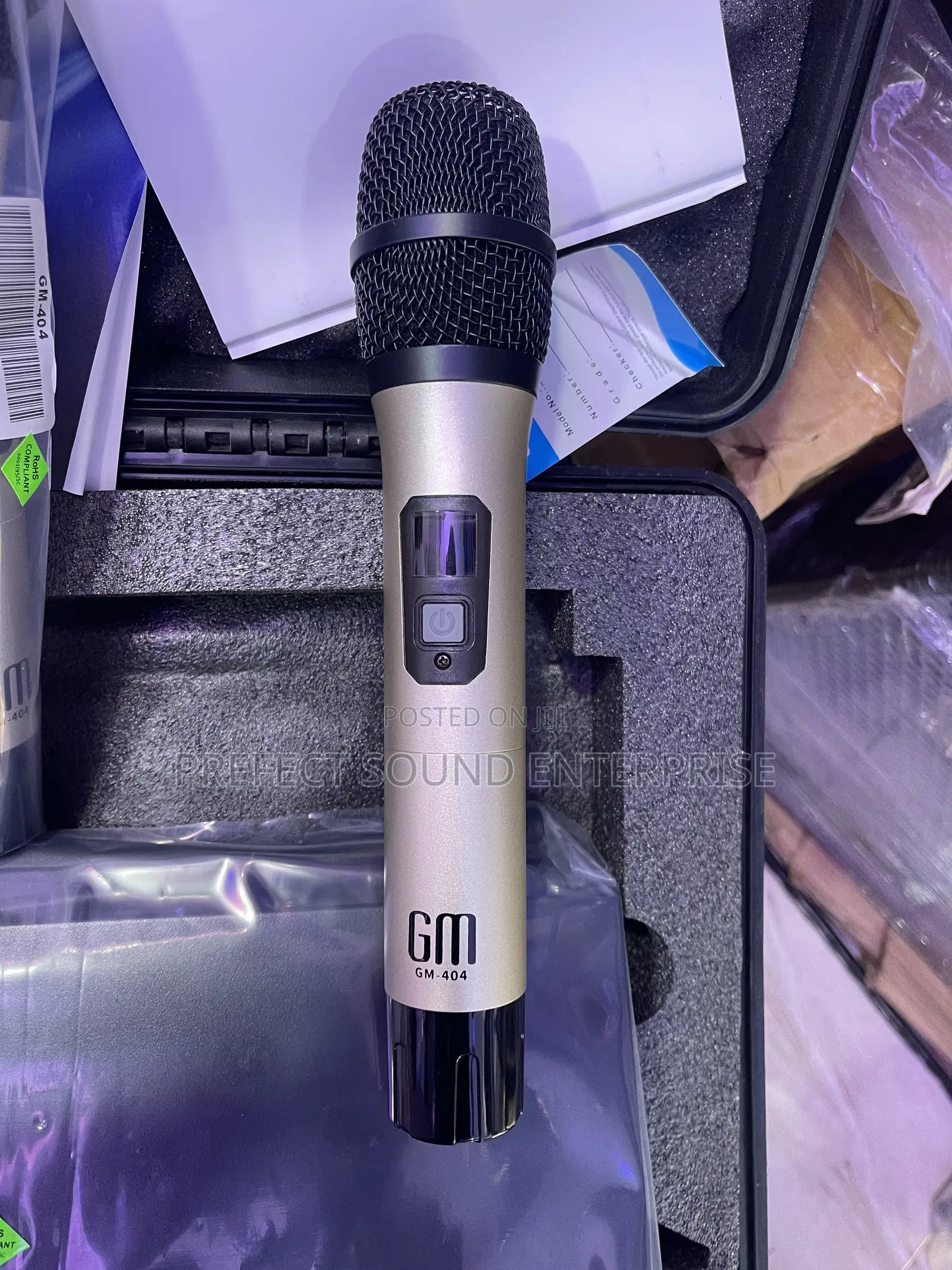 GM-404 Professional UHF Wireless Handheld Microphone