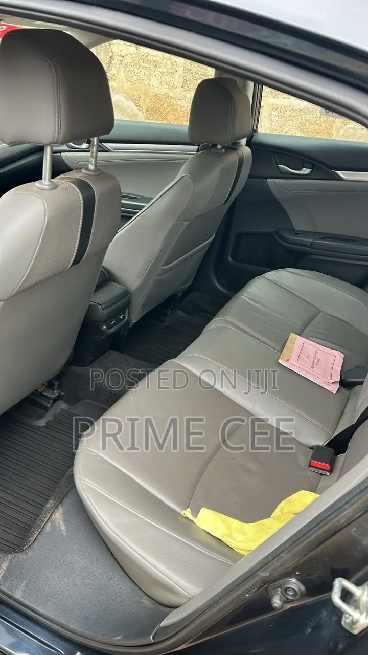 Honda Civic Touring 4dr Sedan (1.5L 4cyl) 2016 Gray