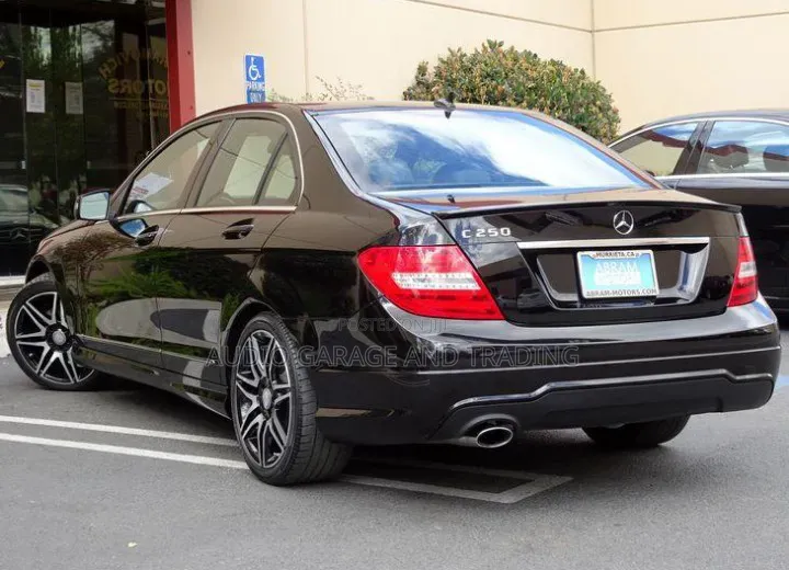 Mercedes-Benz C250 2014 Black