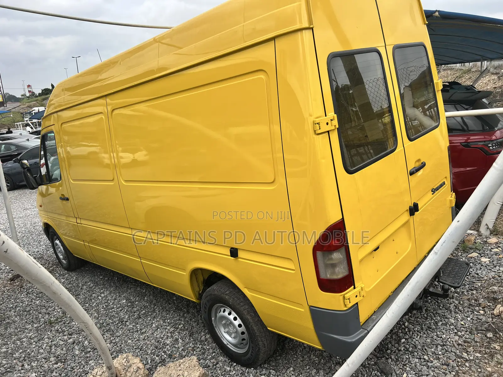 Mercedes-Benz Sprinter 2012 Yellow