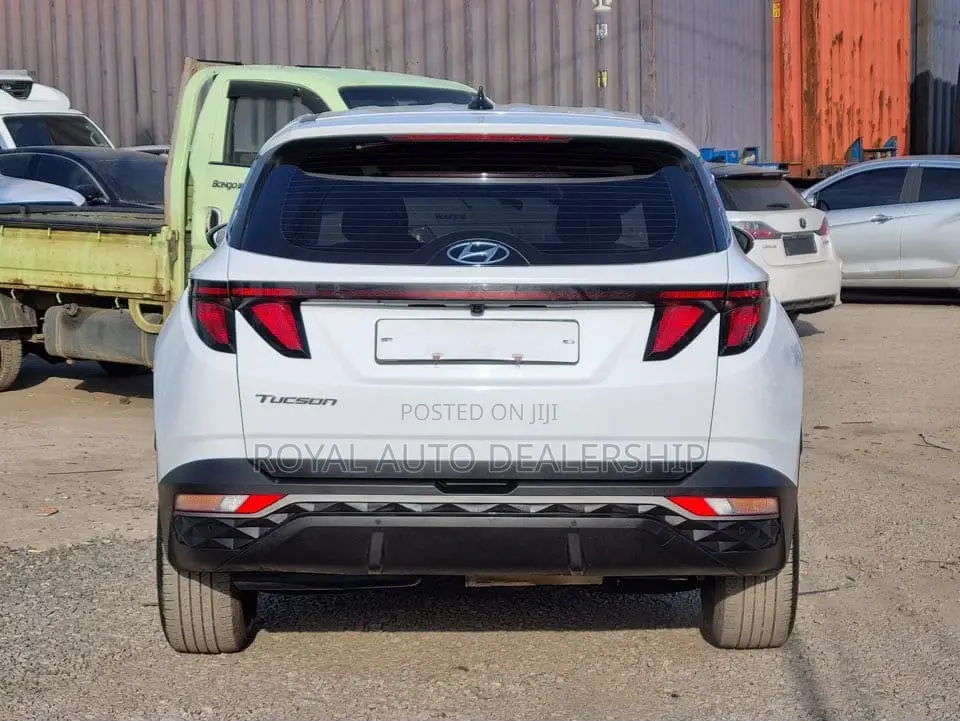 Hyundai Tucson Limited 2023 White