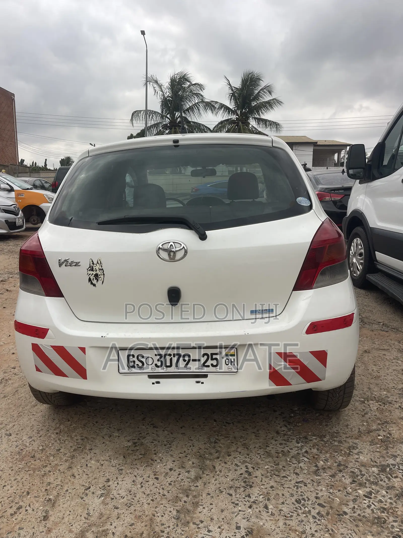 Toyota Vitz 1.0 FWD 3dr 2010 White