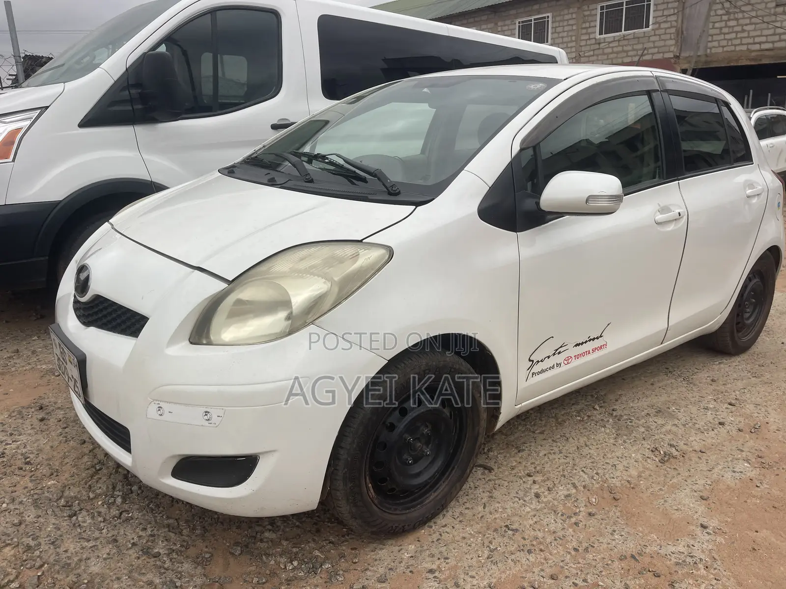 Toyota Vitz 1.0 FWD 3dr 2010 White