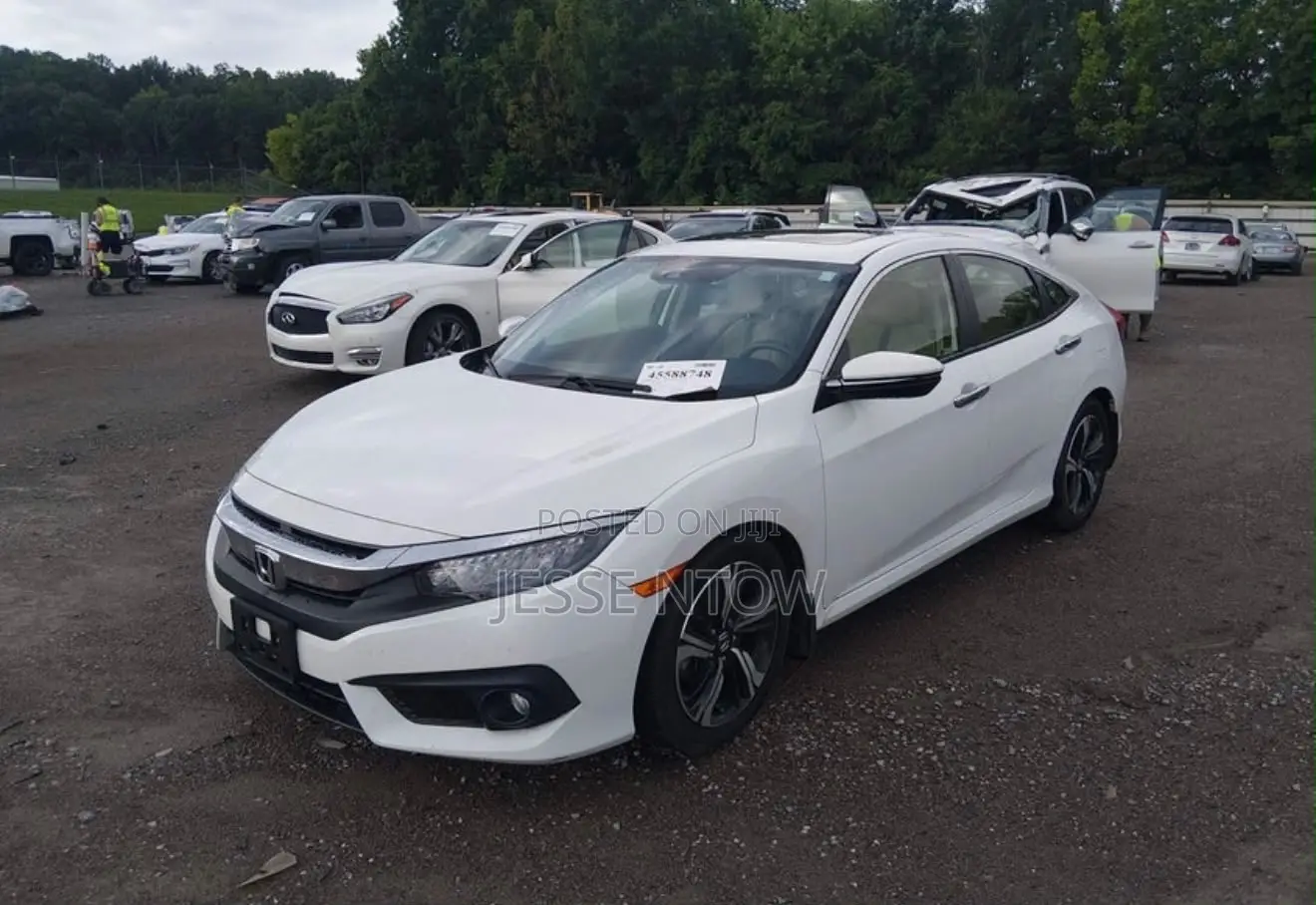 Honda Civic Touring Sedan 2018 White