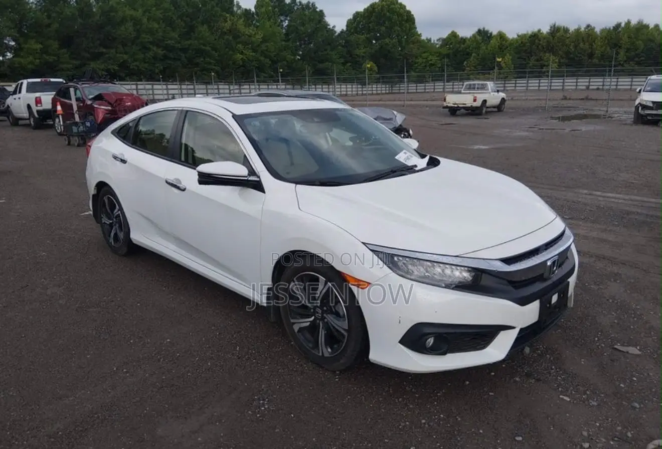 Honda Civic Touring Sedan 2018 White