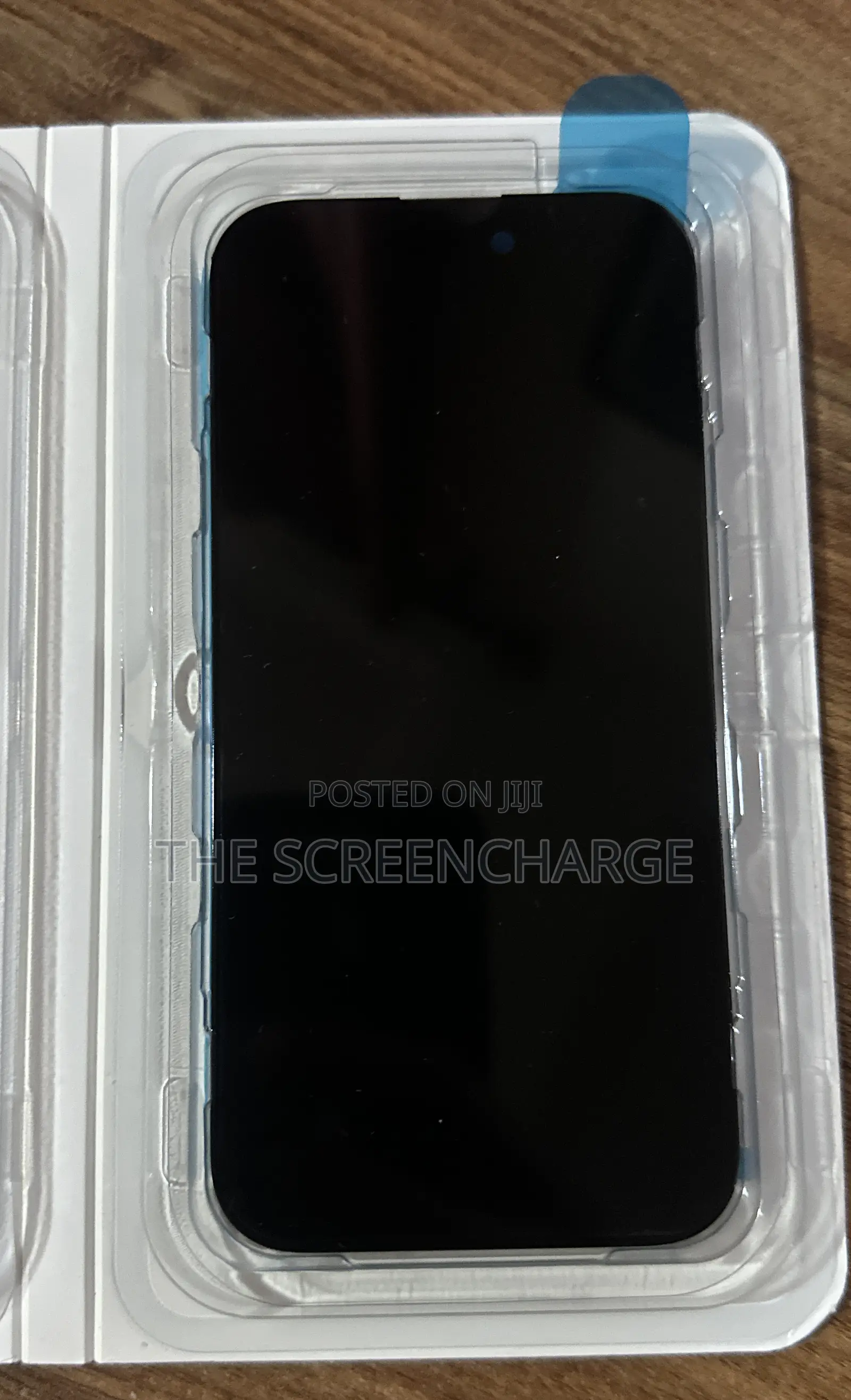 iPhone 16 Screen