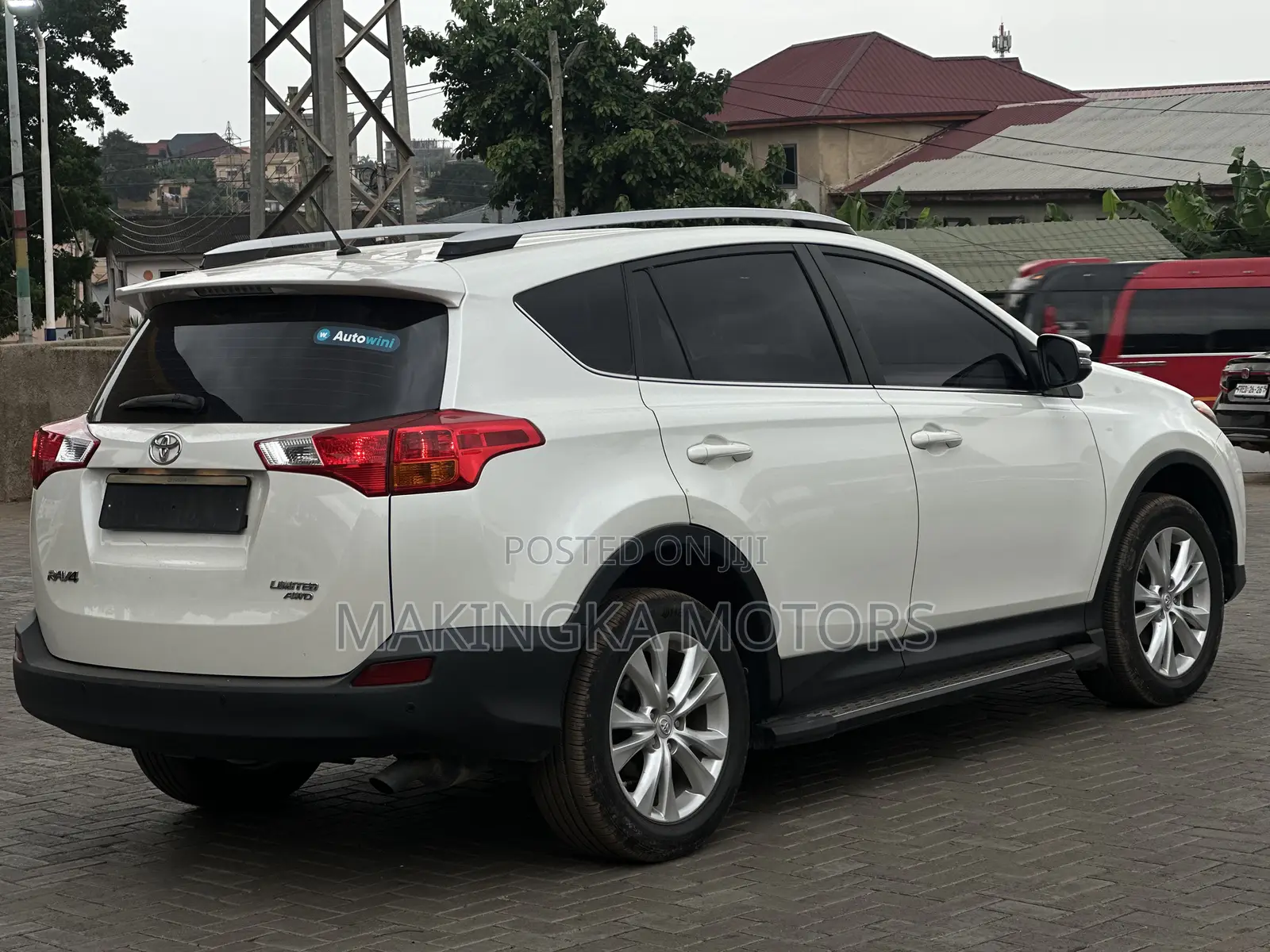 Toyota RAV4 Limited 4dr SUV AWD (2.5L 4cyl 6A) 2014 White