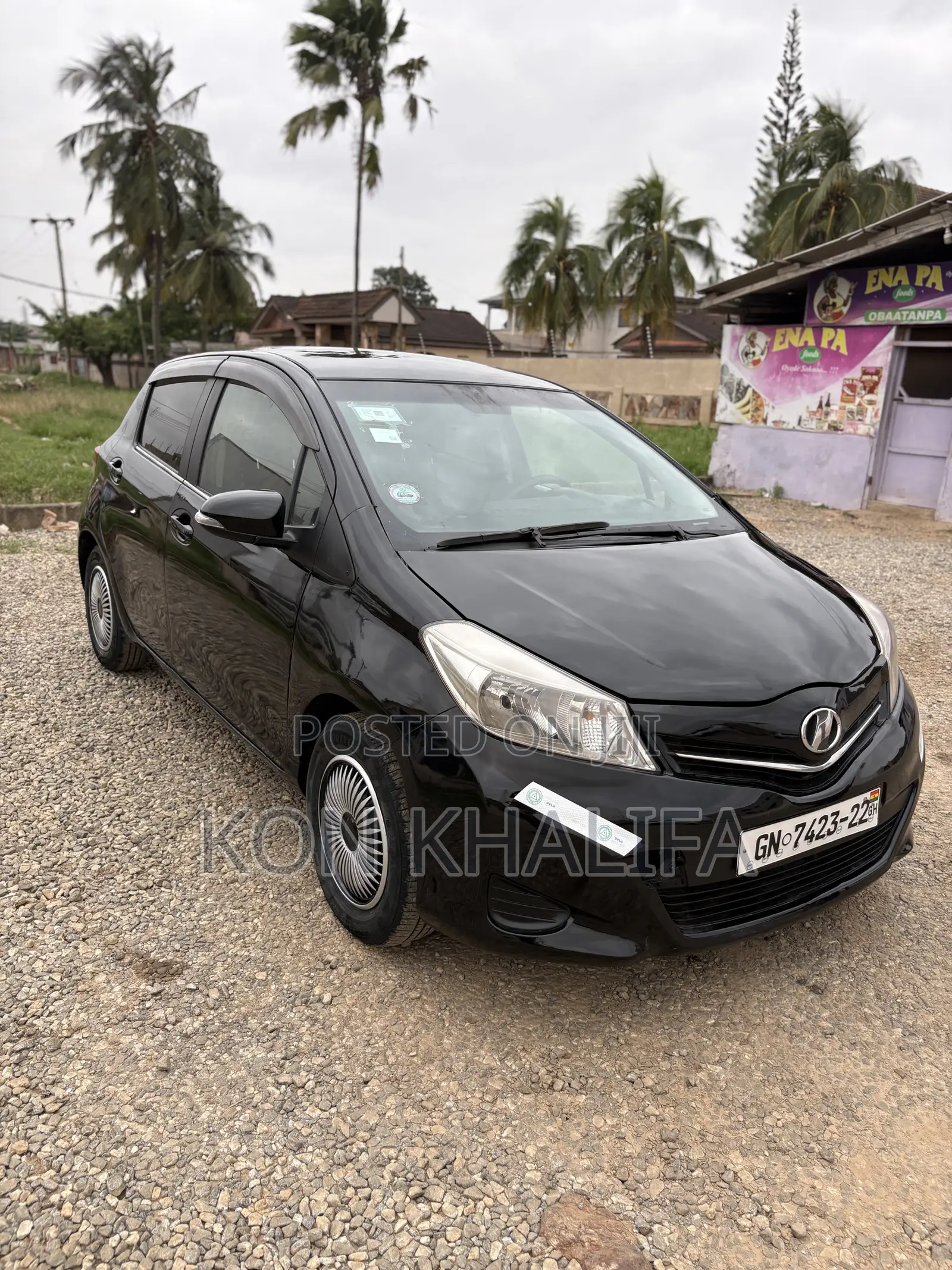 Toyota Vitz 1.3 FWD 5dr 2012 Black