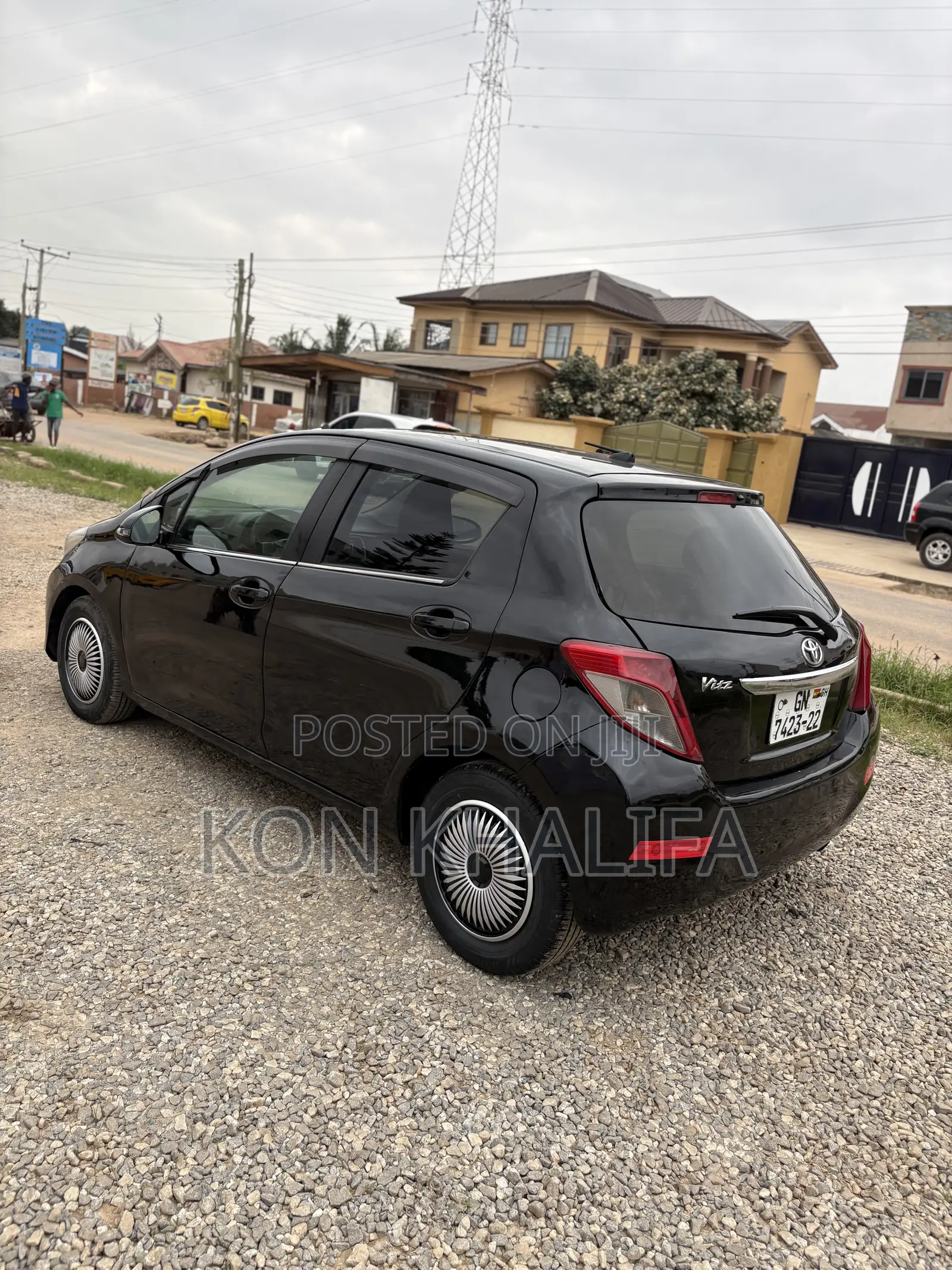 Toyota Vitz 1.3 FWD 5dr 2012 Black