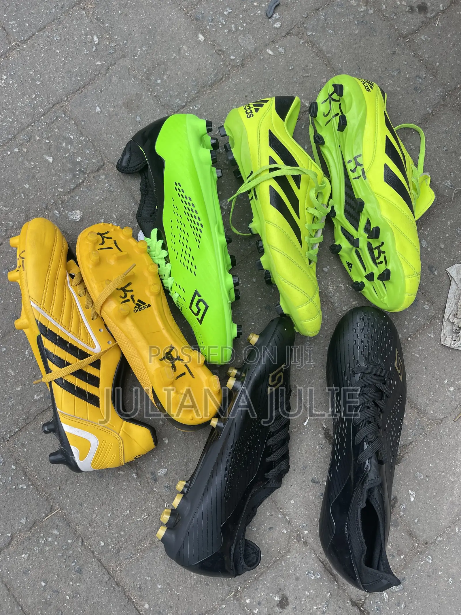 Original Football Boot Available at Cool Price