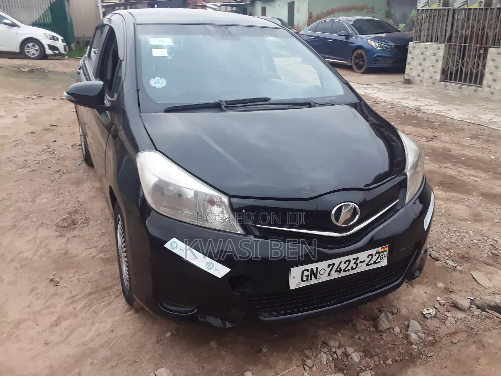 Toyota Vitz 2012 Black