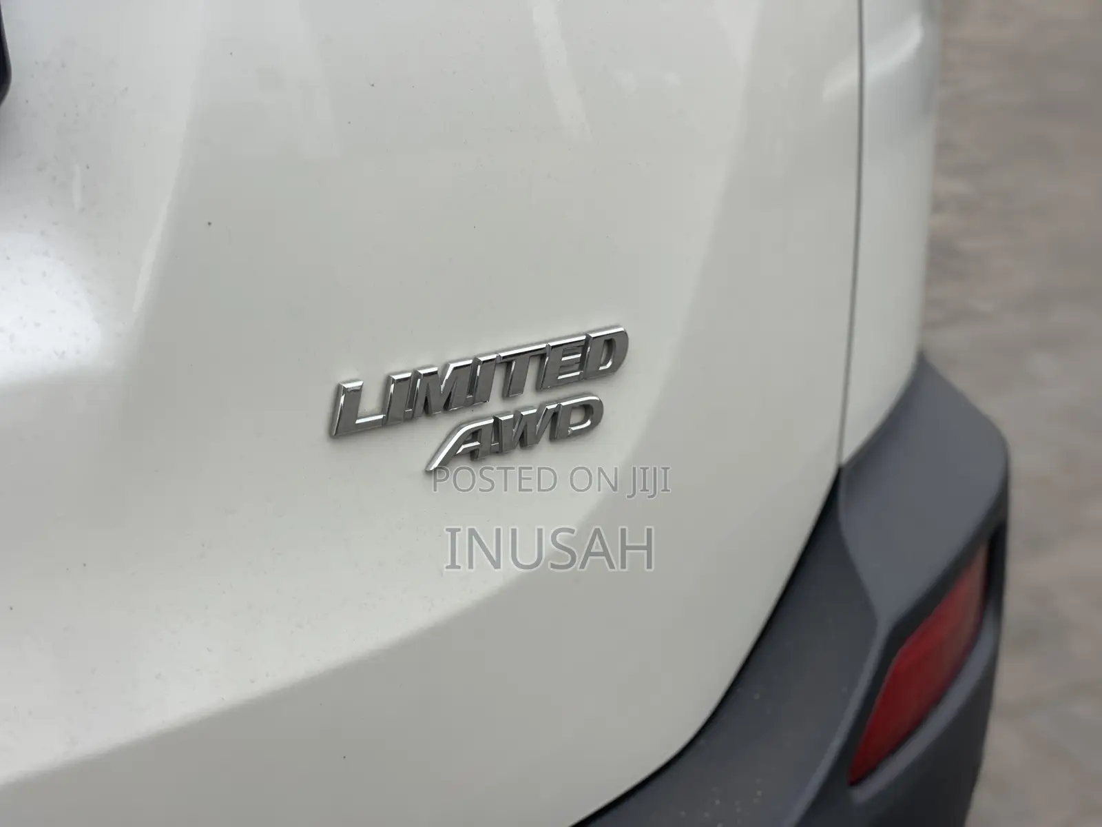 Toyota RAV4 Limited 4dr SUV AWD (2.5L 4cyl 6A) 2014 White