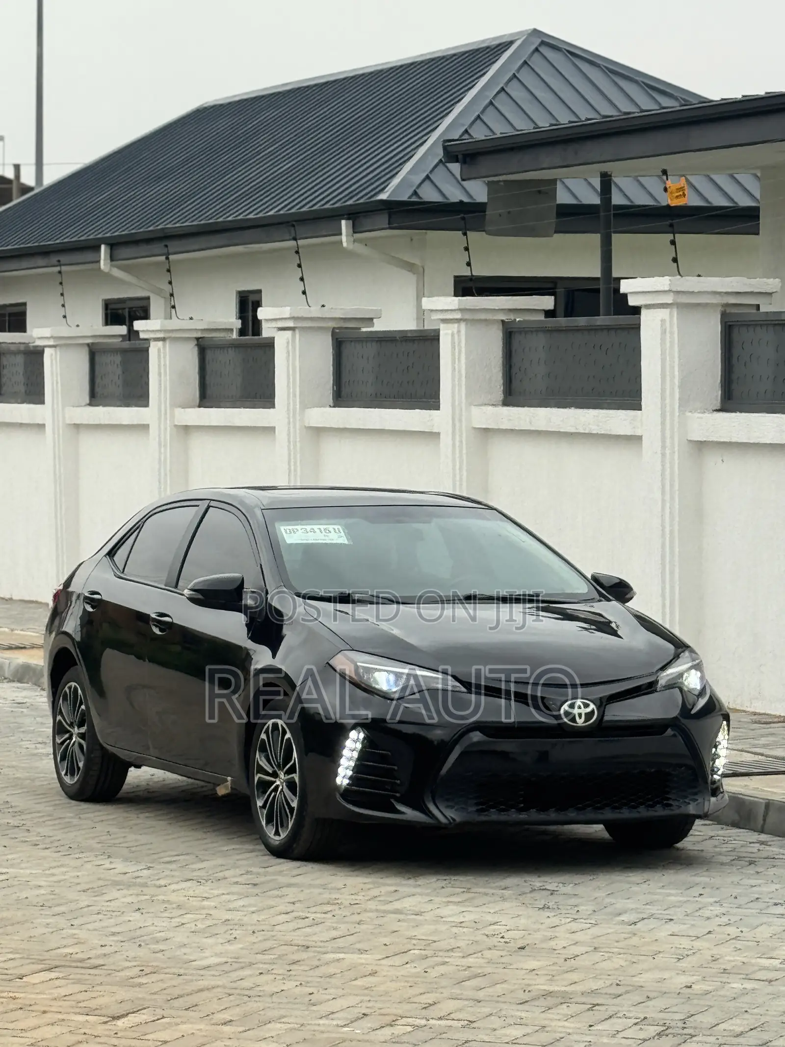 Toyota Corolla S 4dr Sedan (1.8L 4cyl CVT) 2015 Black