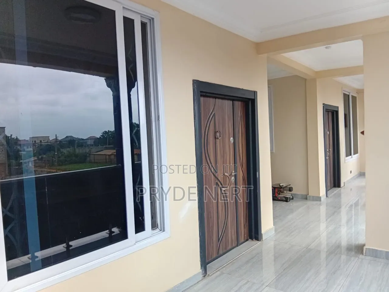2bdrm Apartment in Dps, Tema Metropolitan for rent