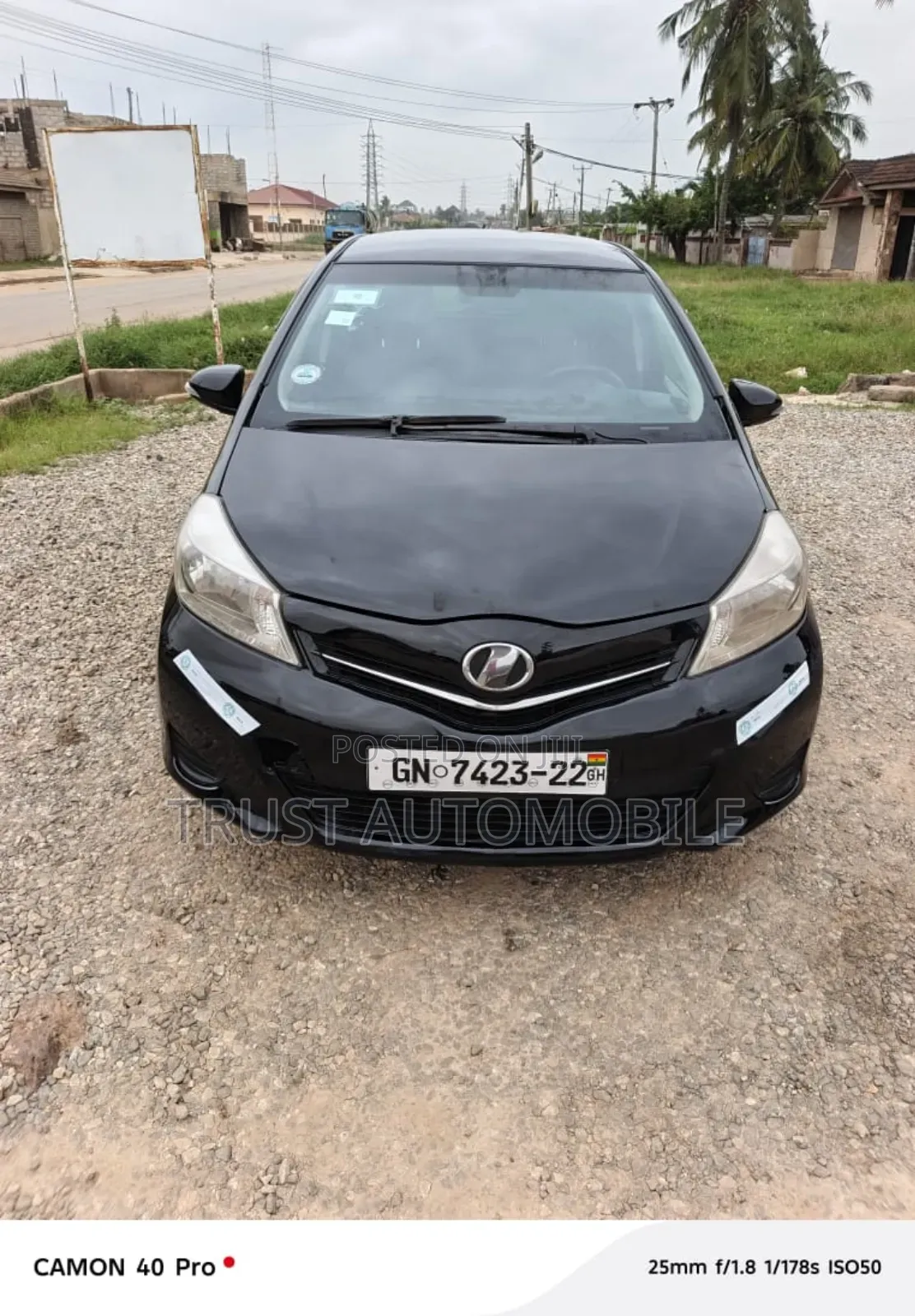 Toyota Vitz 1.3 FWD 5dr 2012 Black