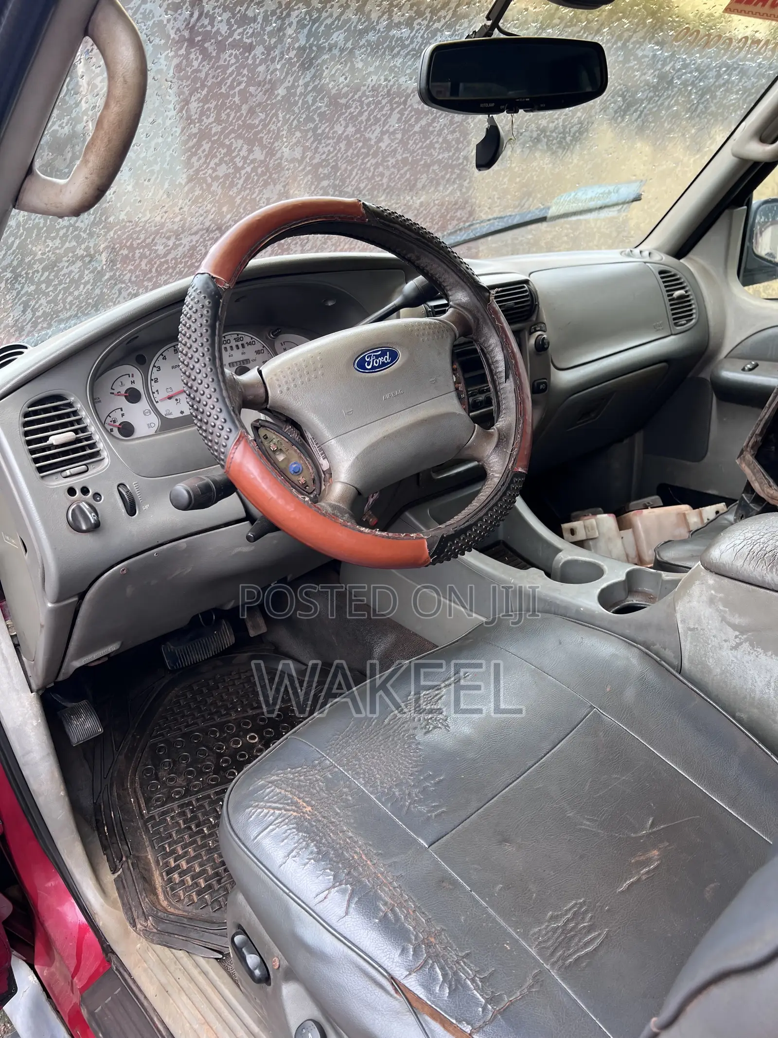 Ford Explorer Sport Track 2005 Red