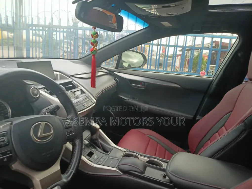 Lexus NX 2016 Silver