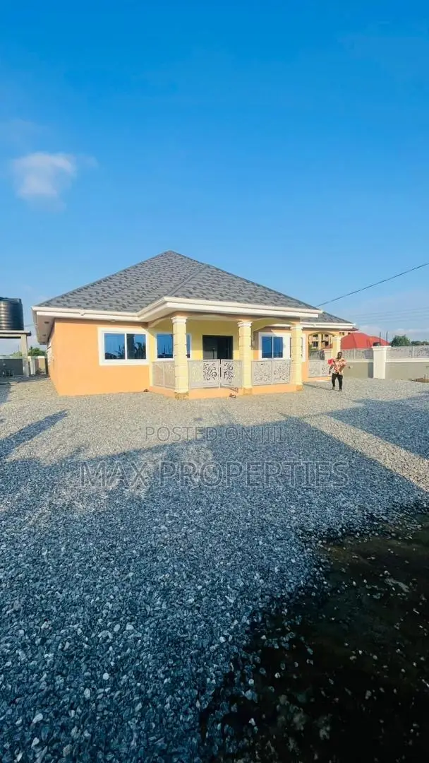 4bdrm House in Amasaman for rent