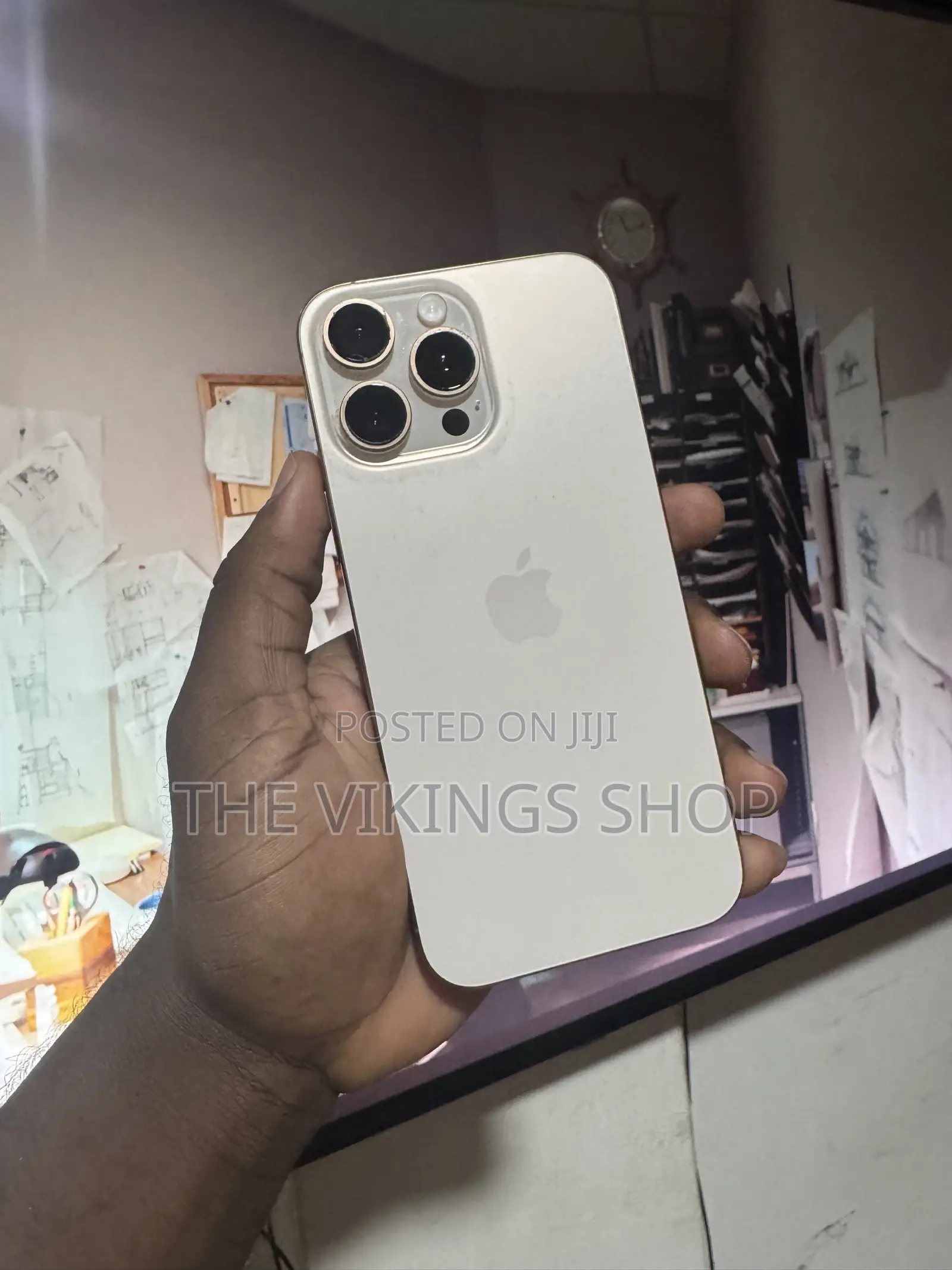 Apple iPhone 16 Pro Max 256 GB Gold