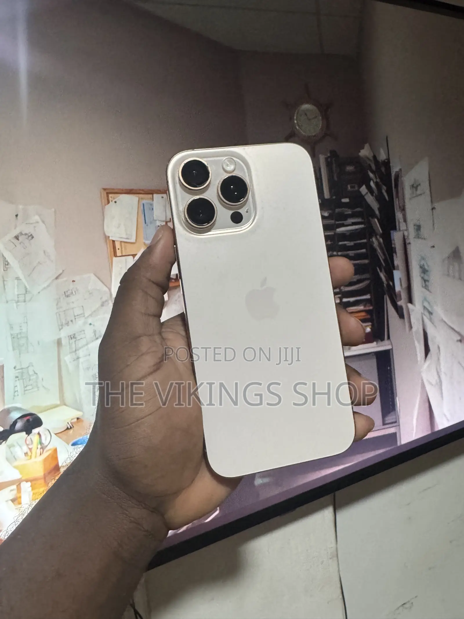 Apple iPhone 16 Pro Max 256 GB Gold