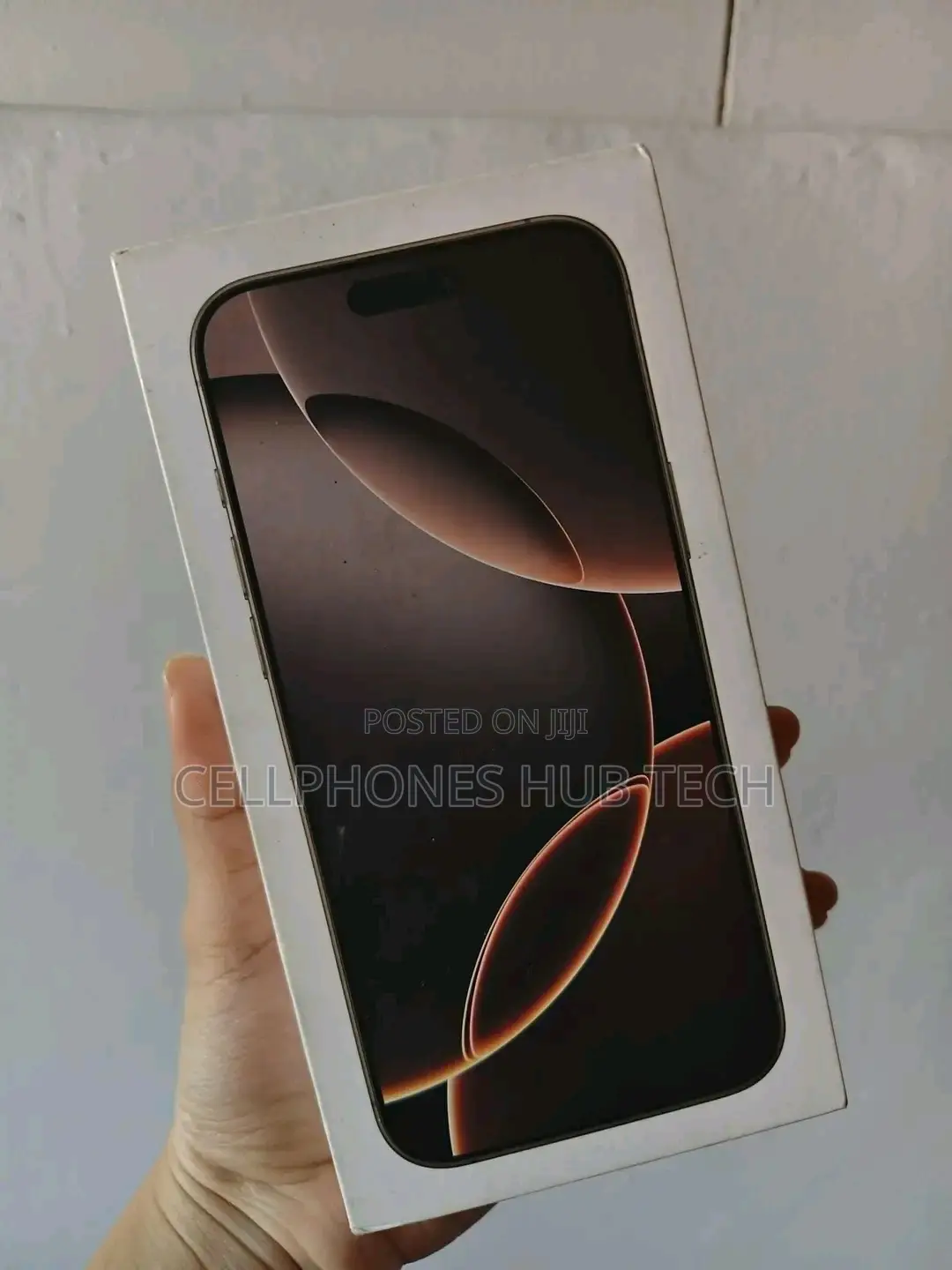 New Apple iPhone 16 Pro Max 1 TB Gold